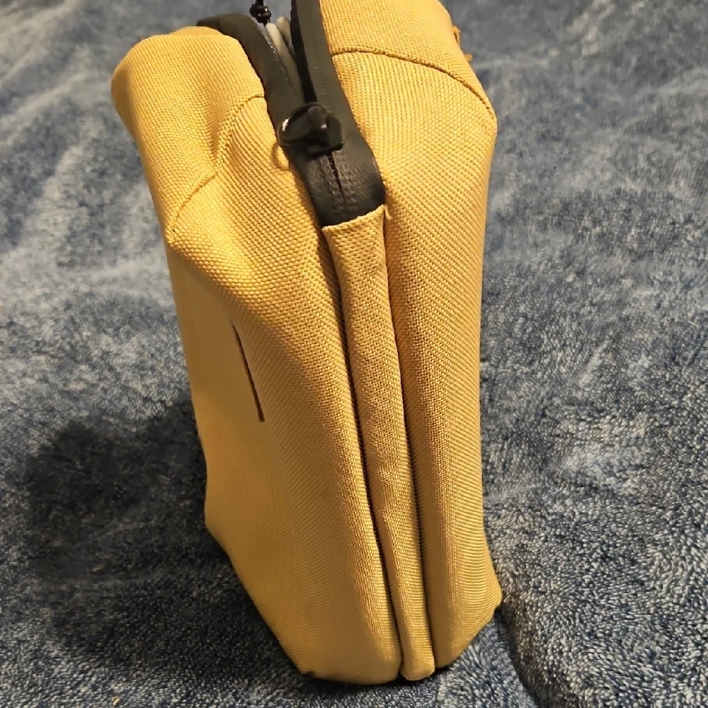 Tripped Tech Bag - Picture 4 of 6